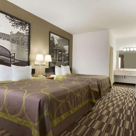 Super 8 By Wyndham Chatsworth/Dalton Εξωτερικό φωτογραφία