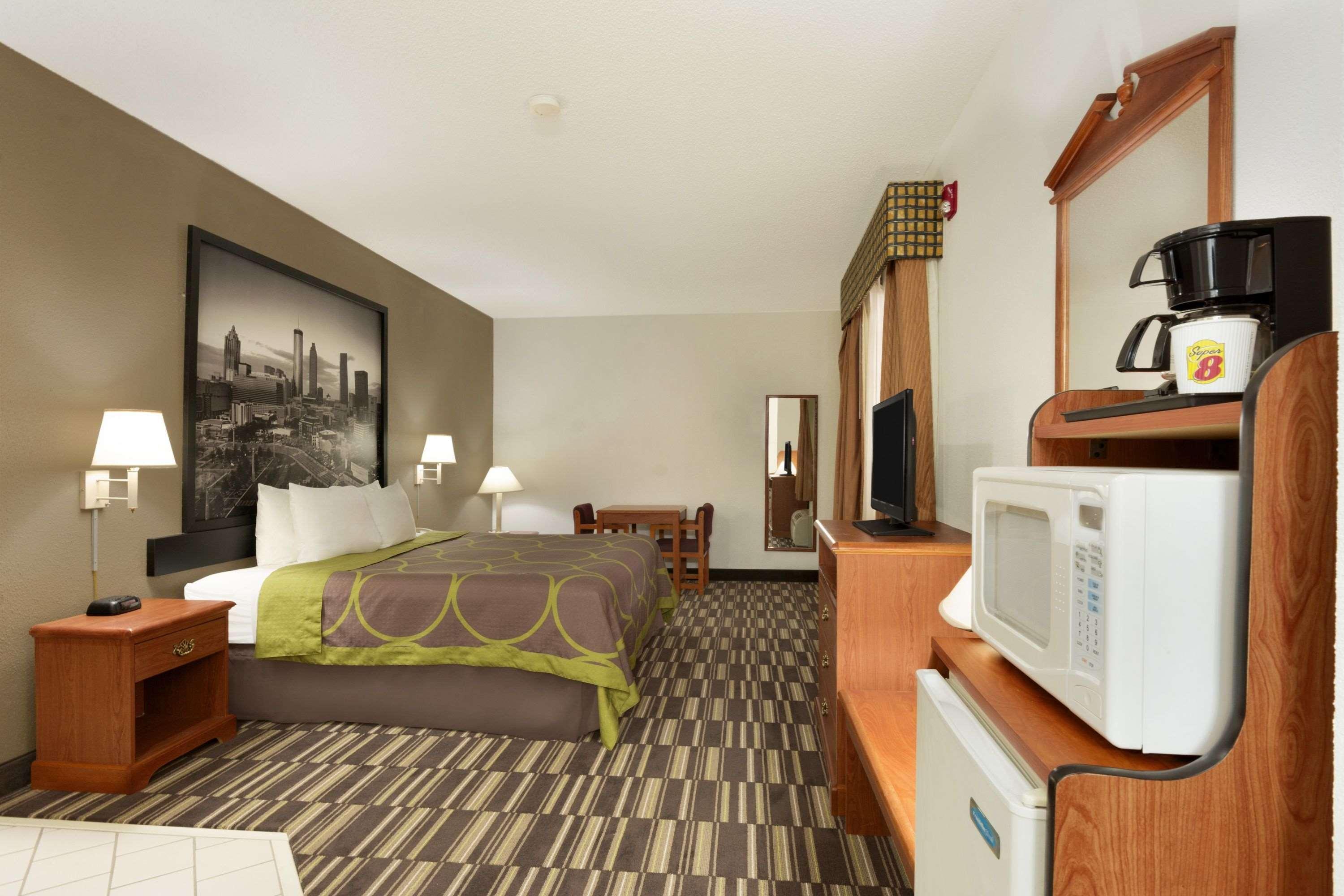 Super 8 By Wyndham Chatsworth/Dalton Εξωτερικό φωτογραφία